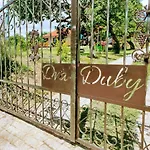 Dva Duby Lodge Nana
